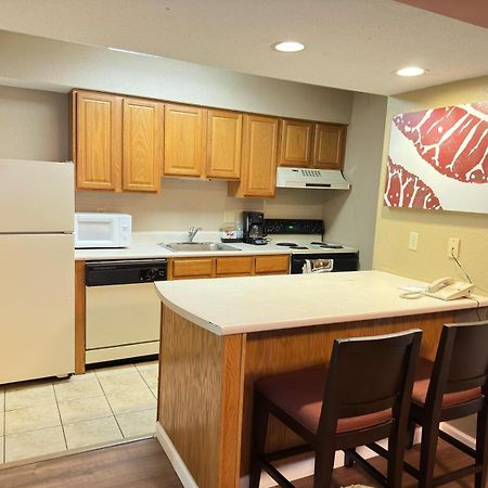 Hawthorn Extended Stay By Wyndham Wichita Exterior foto