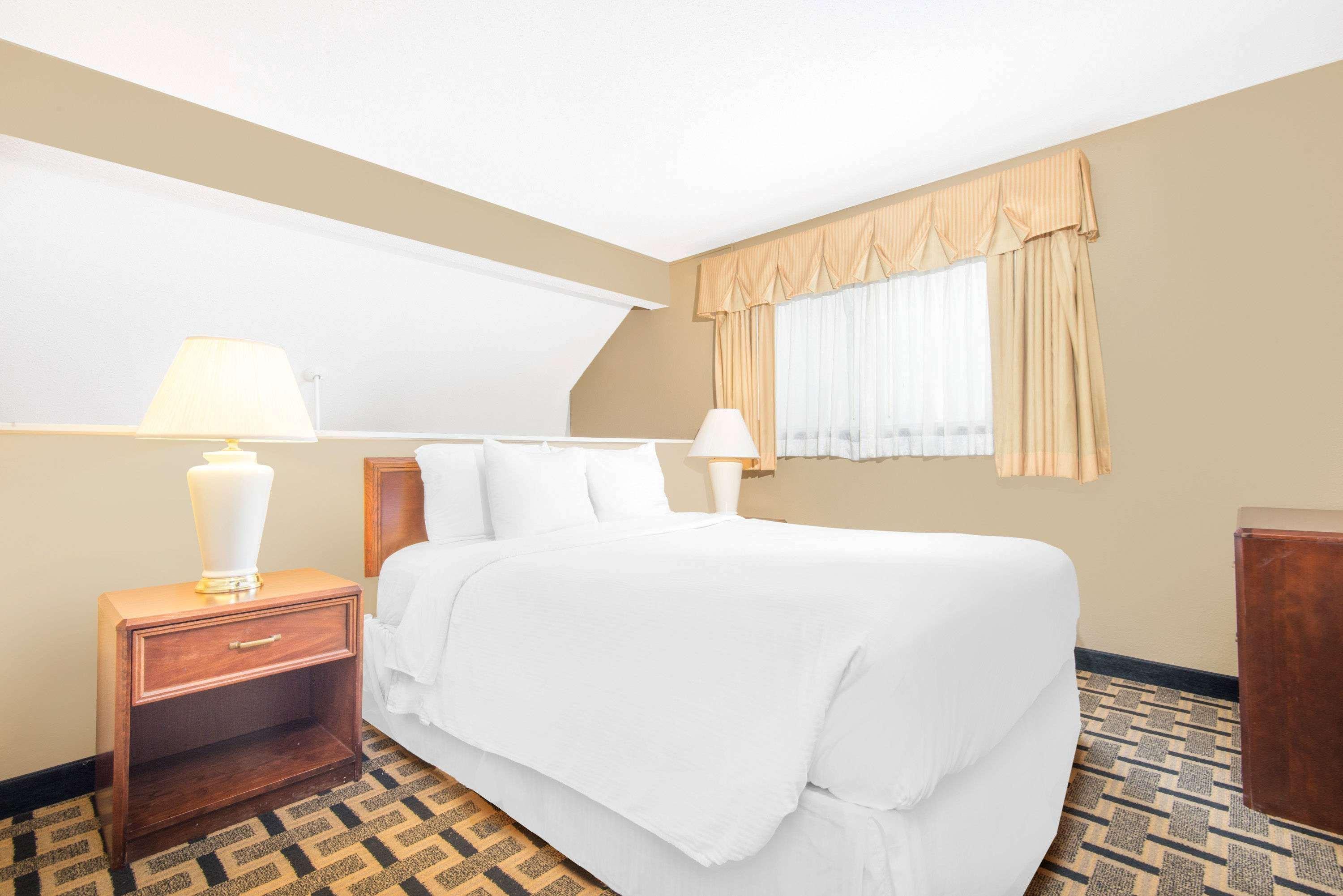 Hawthorn Extended Stay By Wyndham Wichita Exterior foto