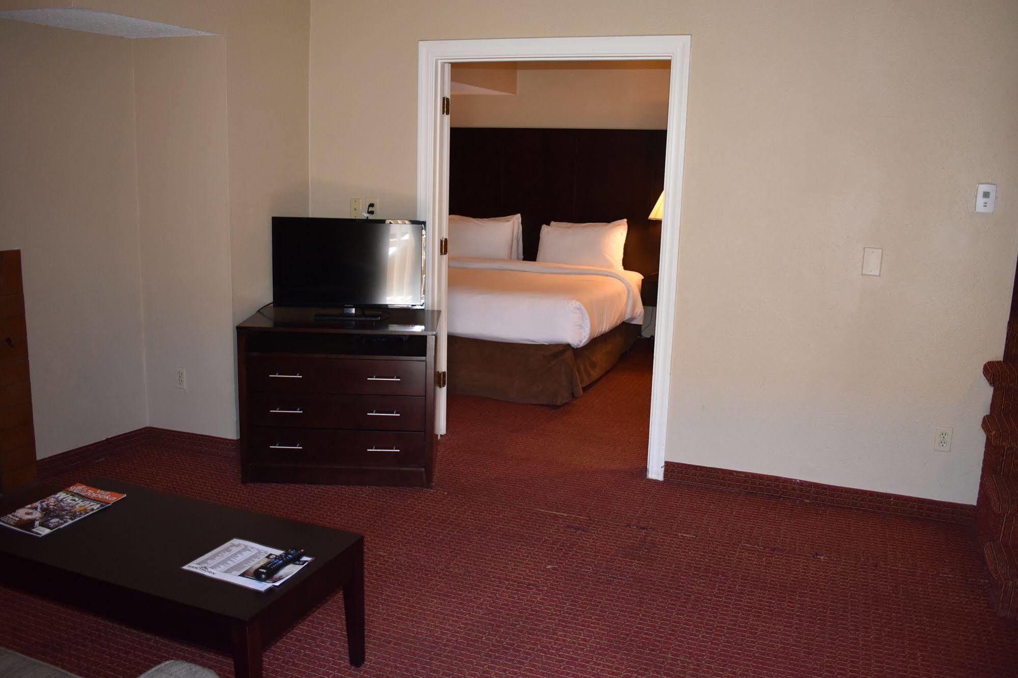 Hawthorn Extended Stay By Wyndham Wichita Exterior foto
